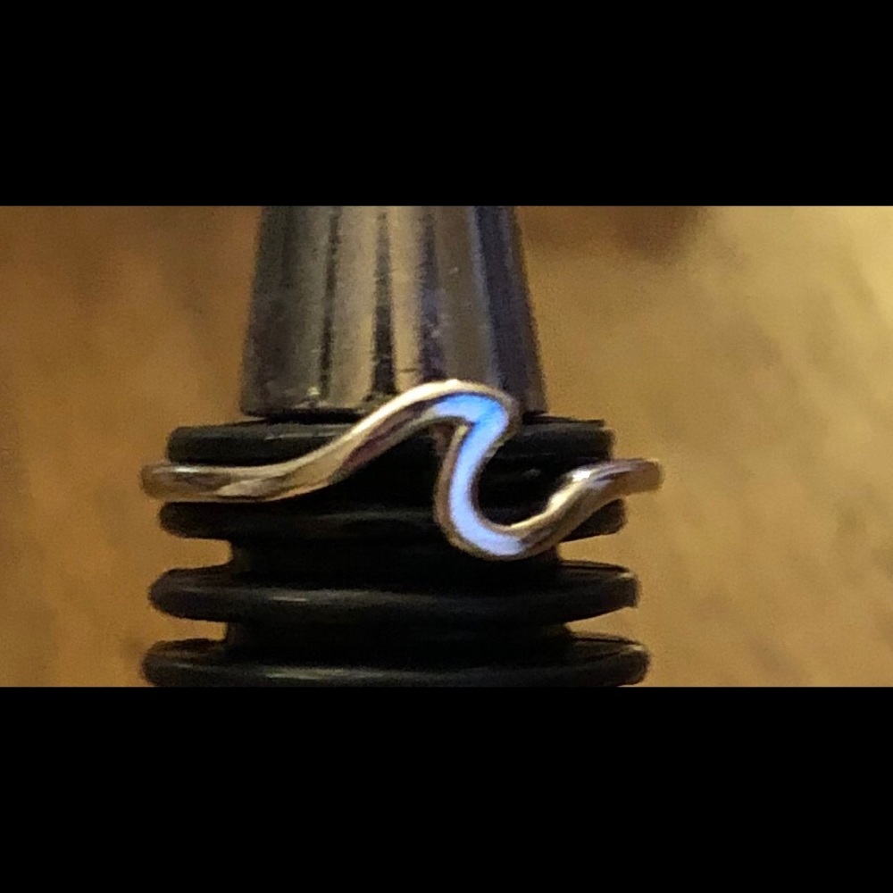 Wave Ring 🌊 - Picture 2 of 2